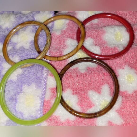 5 glass bangles - Picture 11 of 13